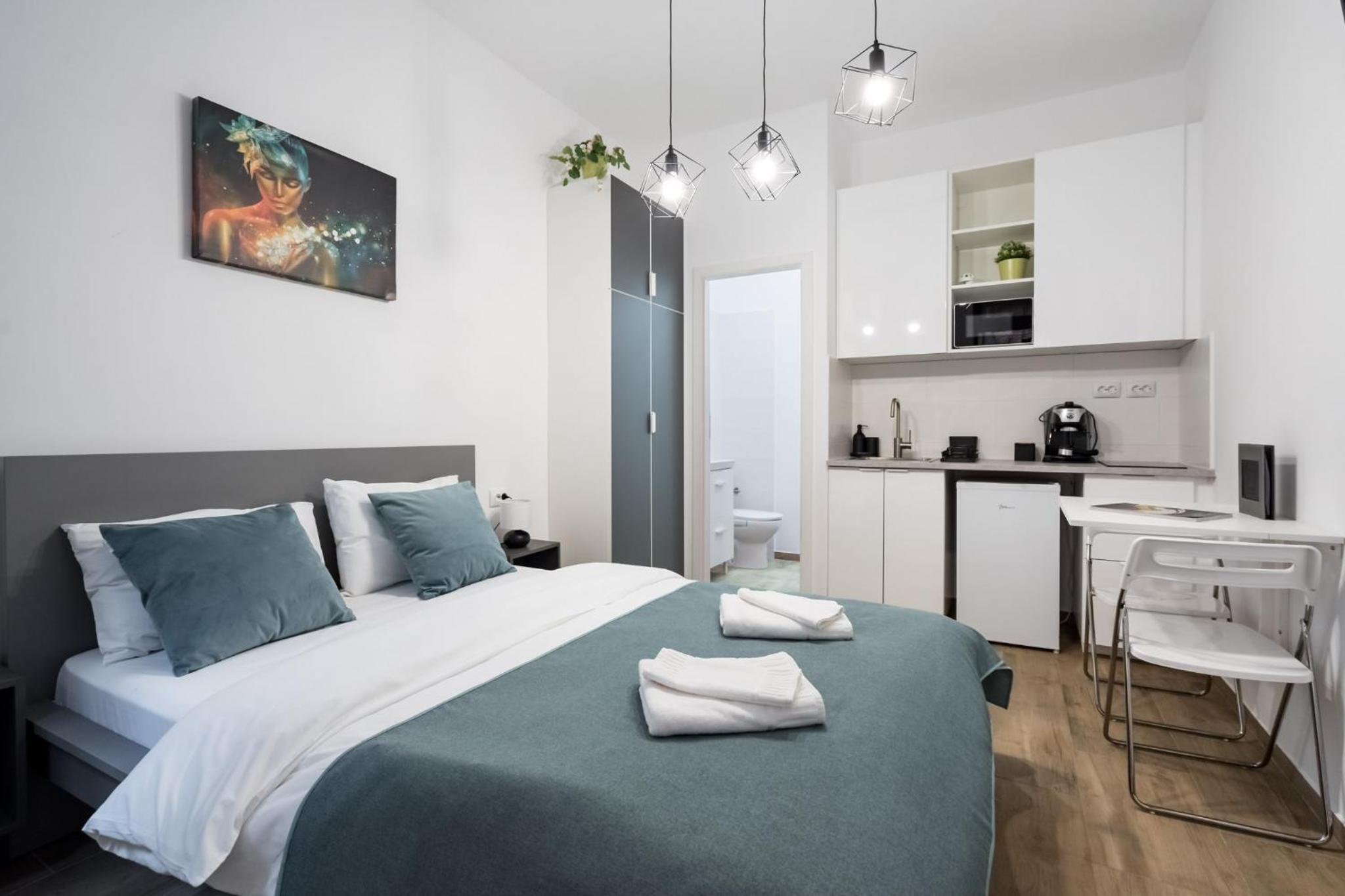 Urban Walls Apartments 5A in Old City view 5