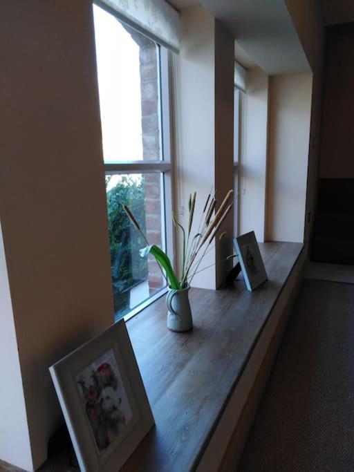 Upside down in Settle. Stylish, central and cosy view 4