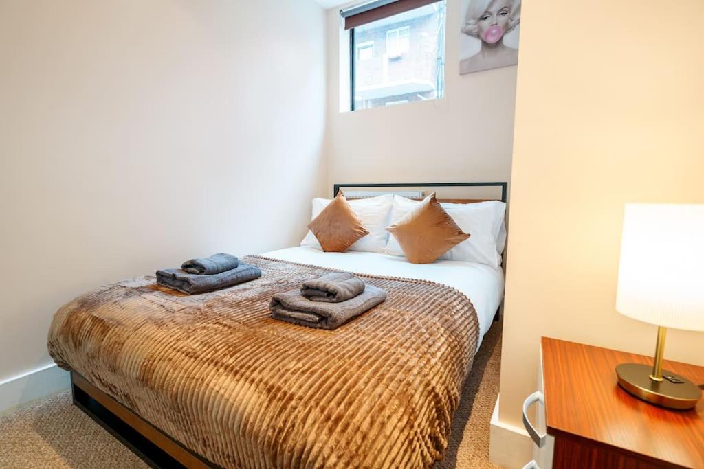 Sweet 3BRs house sleep for up to 6 close to Oxford & Soho