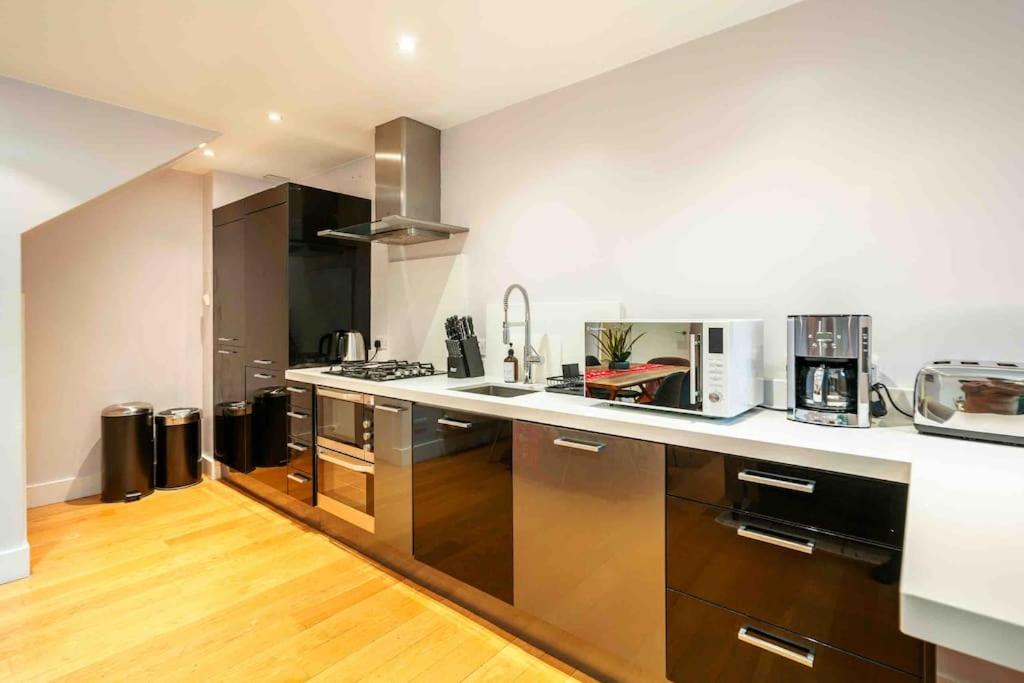 Sweet 3BRs house sleep for up to 6 close to Oxford & Soho