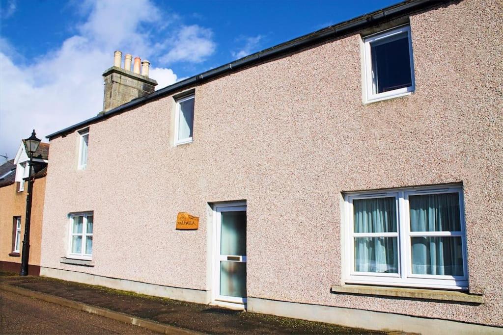 Comfortable 4 bed Home, Valhalla, Helmsdale