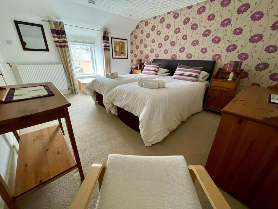 Comfortable 4 bed Home, Valhalla, Helmsdale