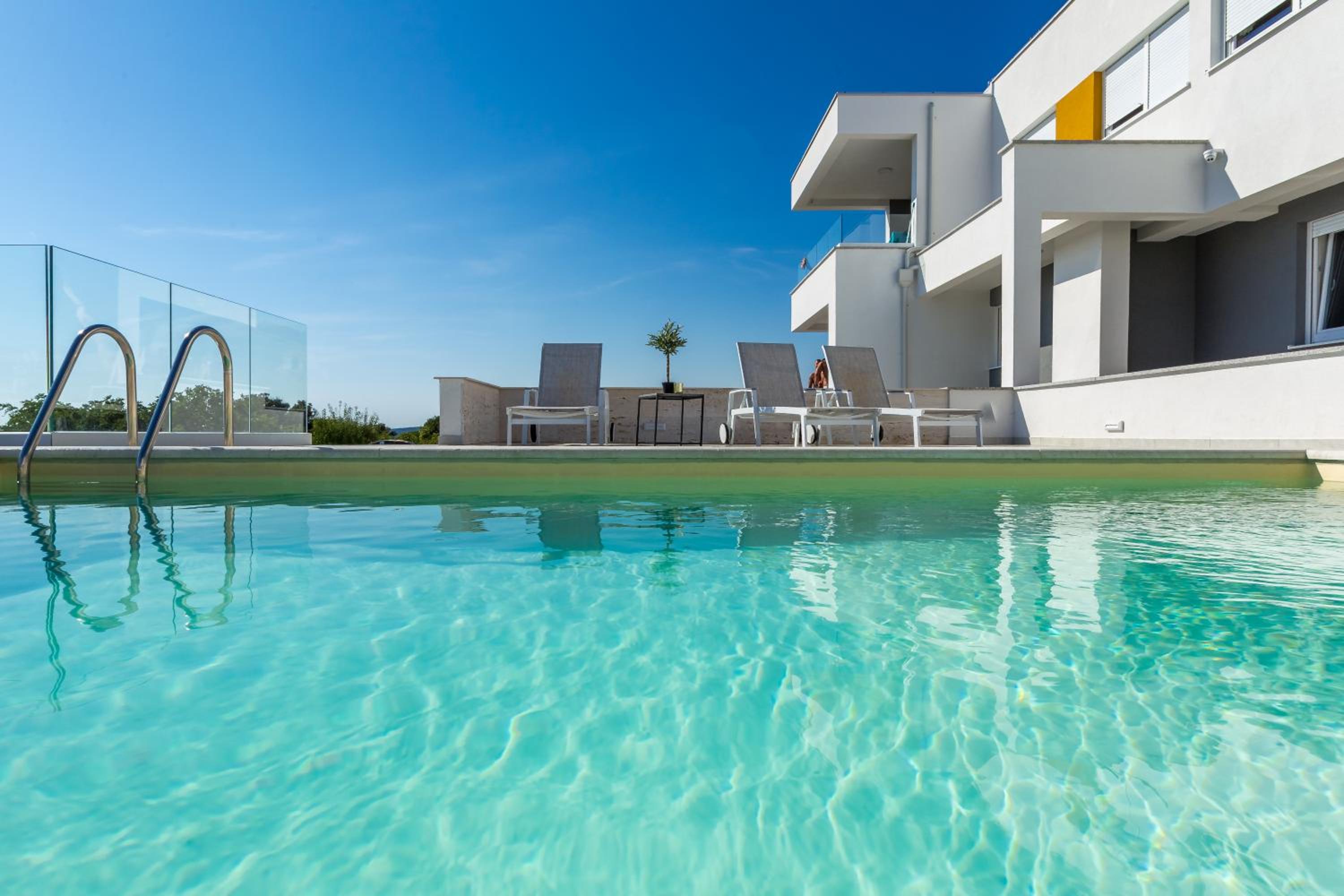 Pool Apartments Villa Dalia view 4