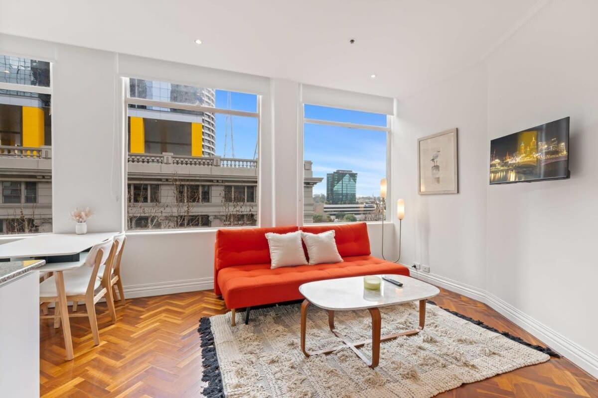 Chic 1-Bed Apartment In the Heart of Melbourne