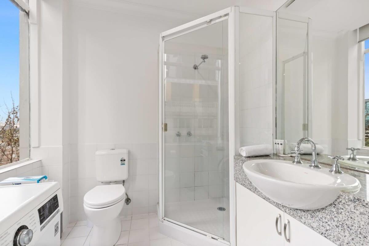 Chic 1-Bed Apartment In the Heart of Melbourne