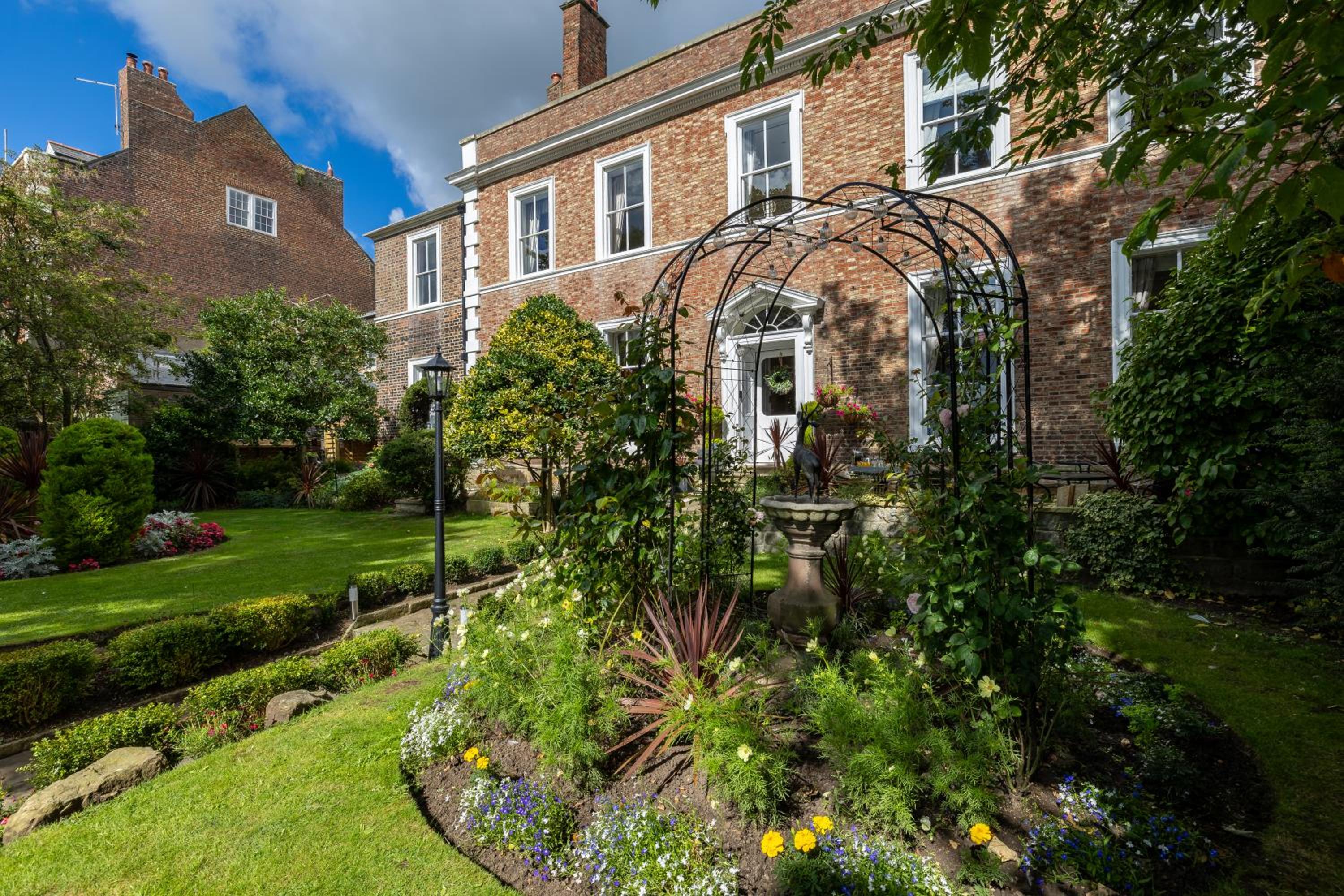 Highgate House