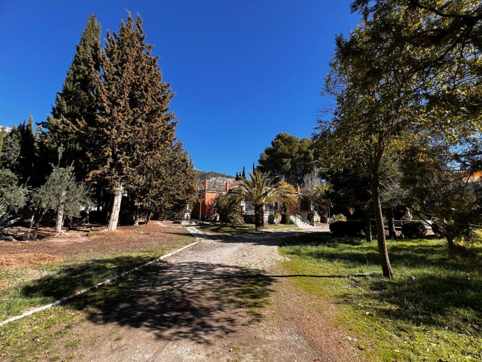 Villa Lazaro
