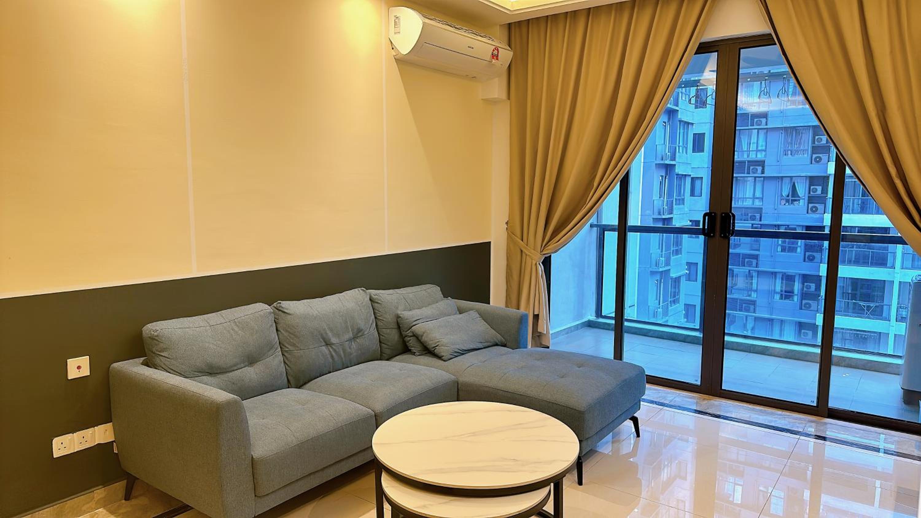 R&F Princess Cove by Cactus Homestay