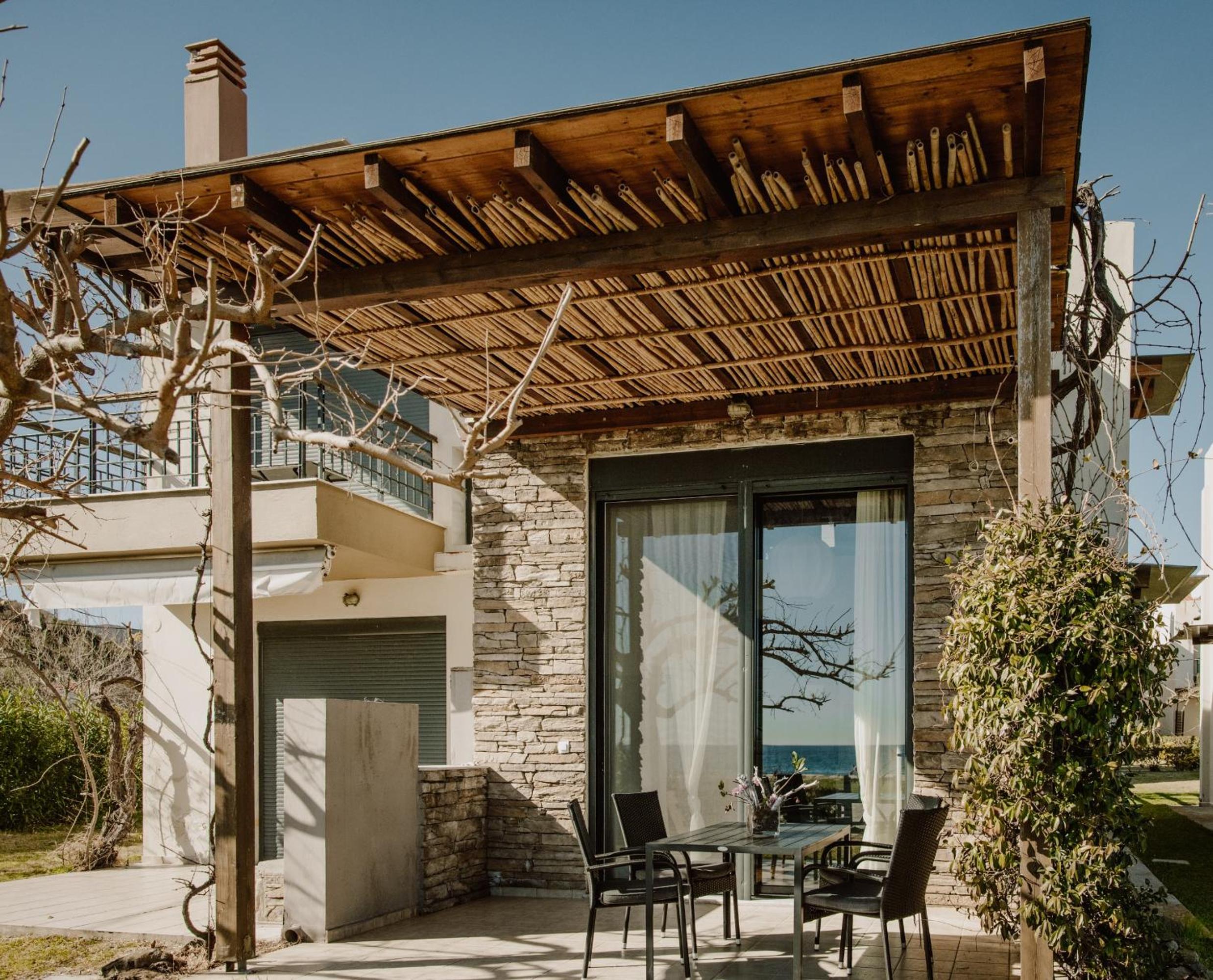 Pelagos Paradise Seafront Villa by Booking Kottas view 2