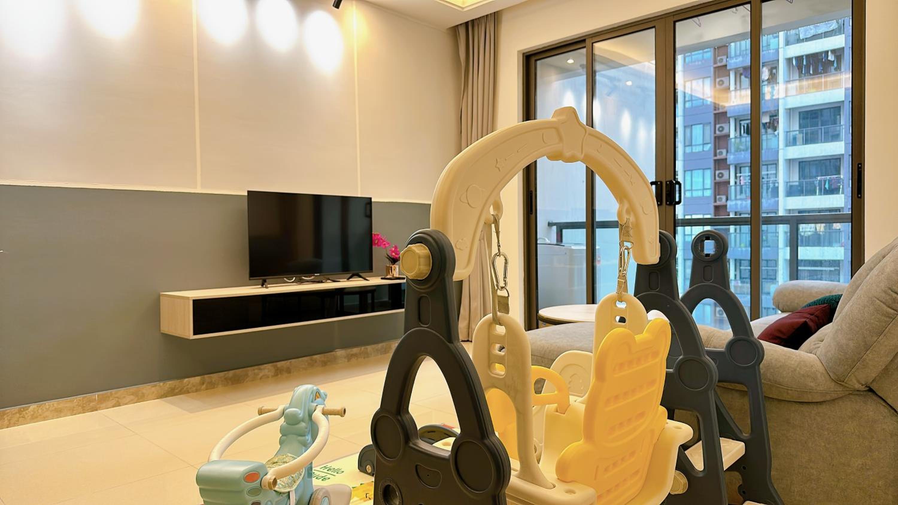R&F Princess Cove by Cactus Homestay