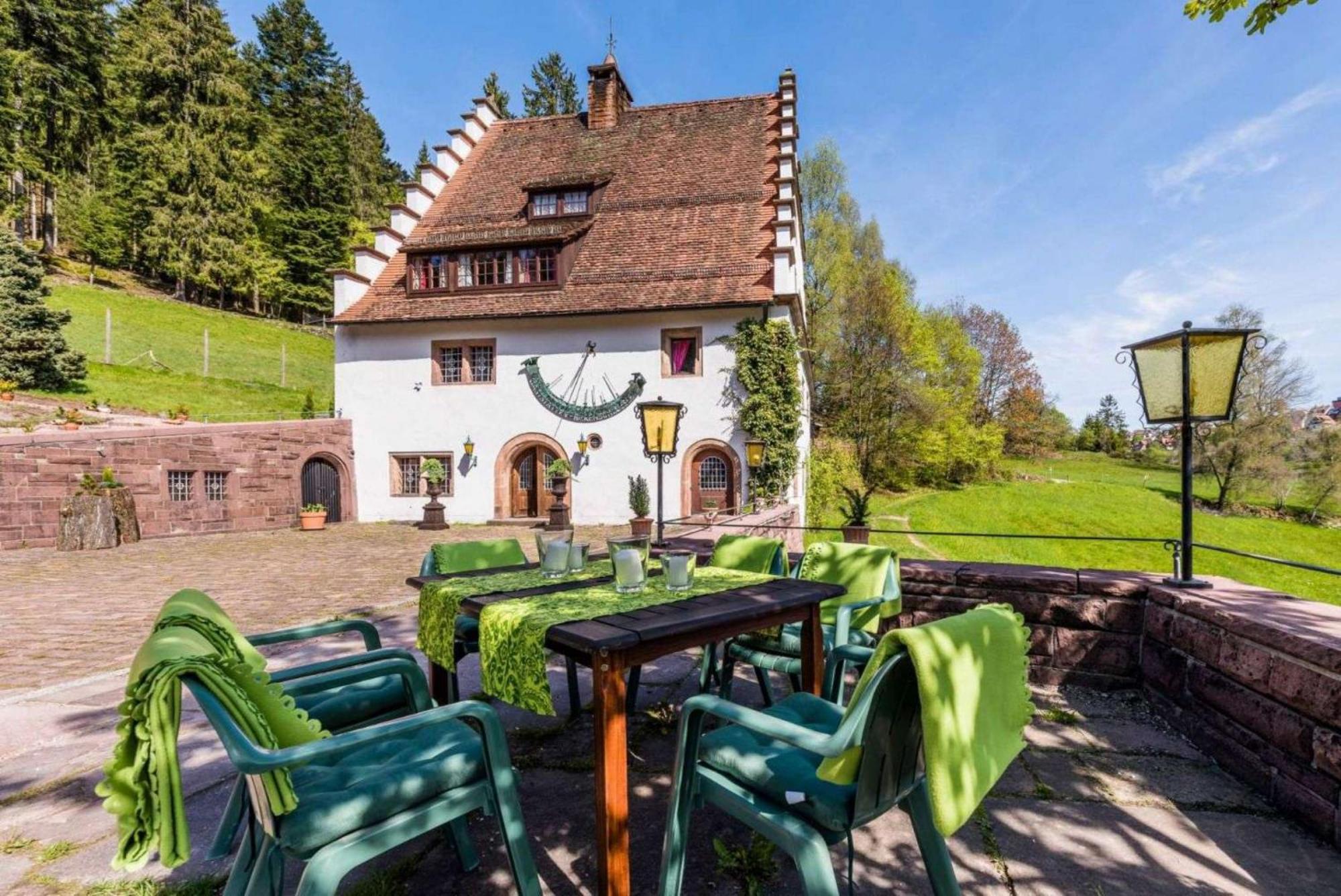 Herrenhaus Bärenschlössle 1 - 3500 m2 - 18 Personen