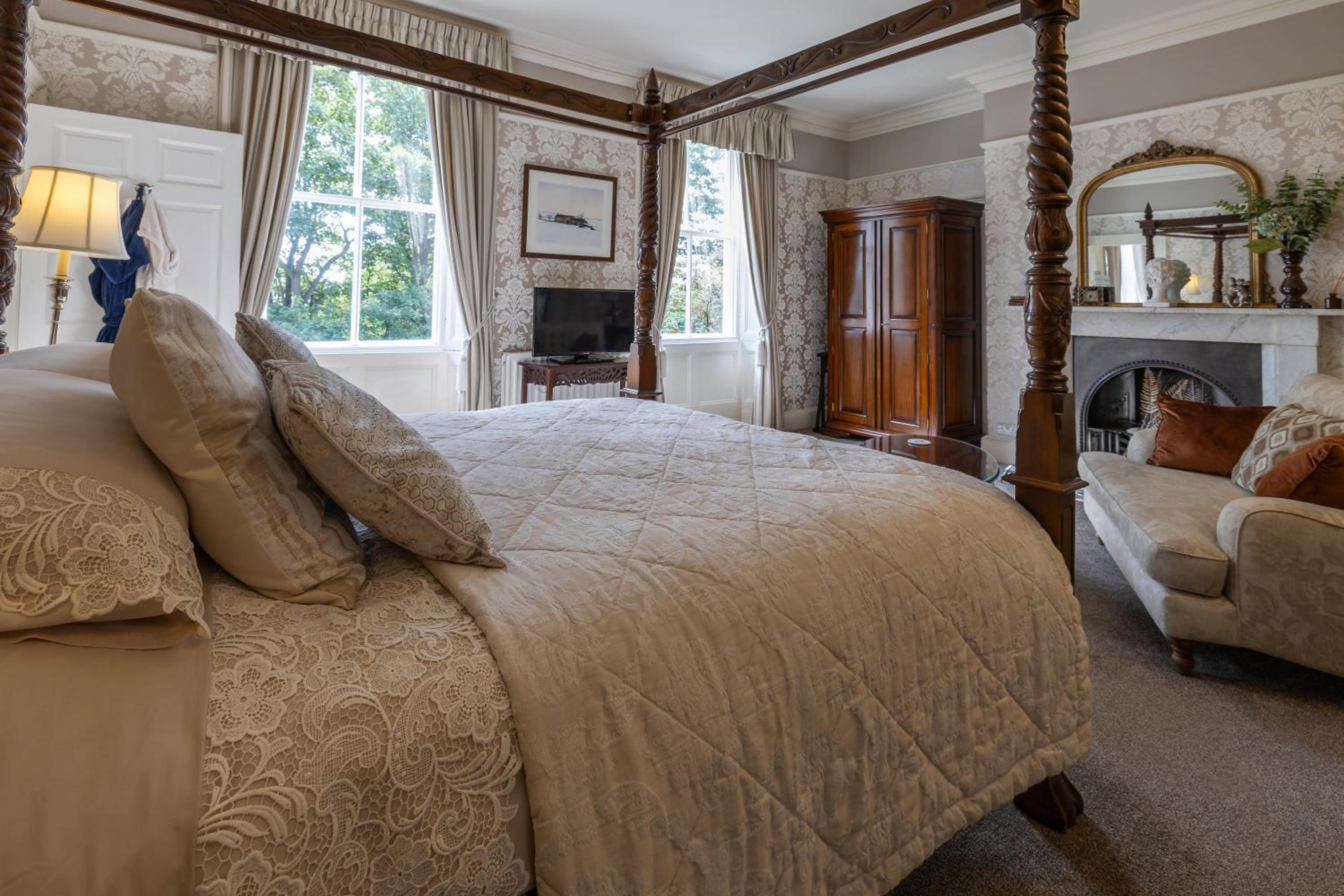 Highgate House