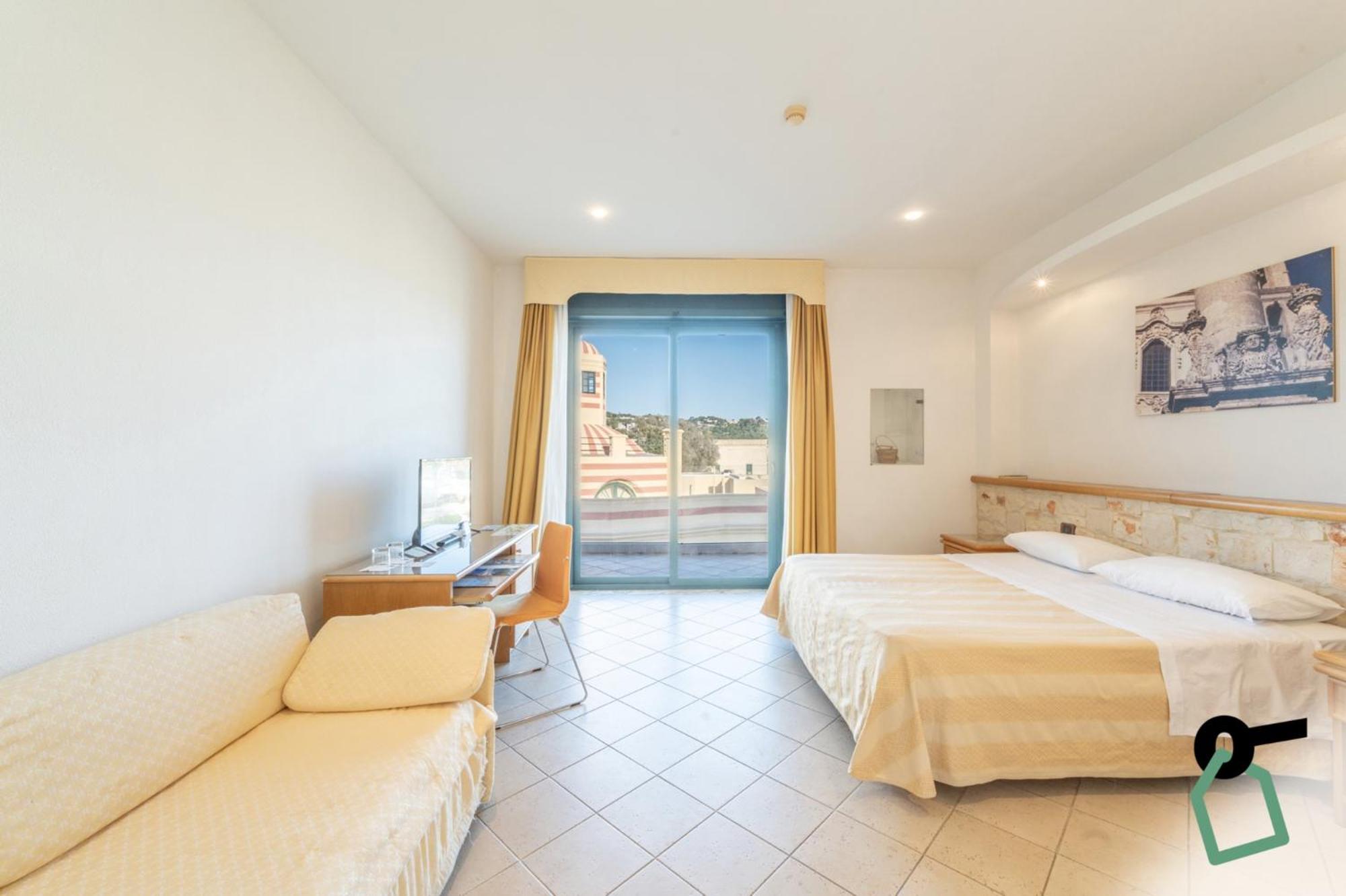 HOTIDAY Leuca Lungomare