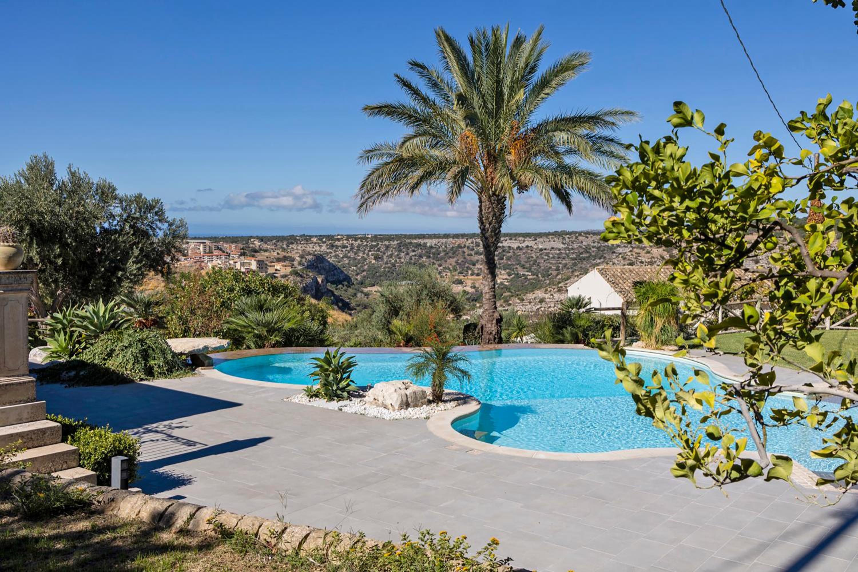 Villa Iris view 4
