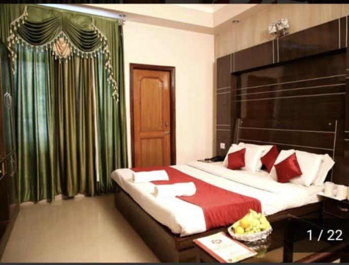 Vipul Palace, katra