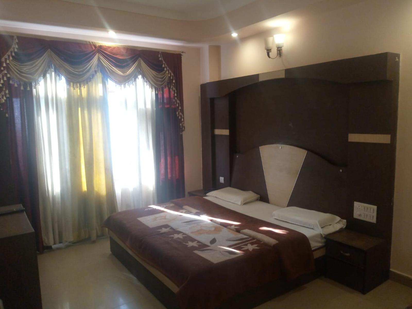 Vipul Palace, katra