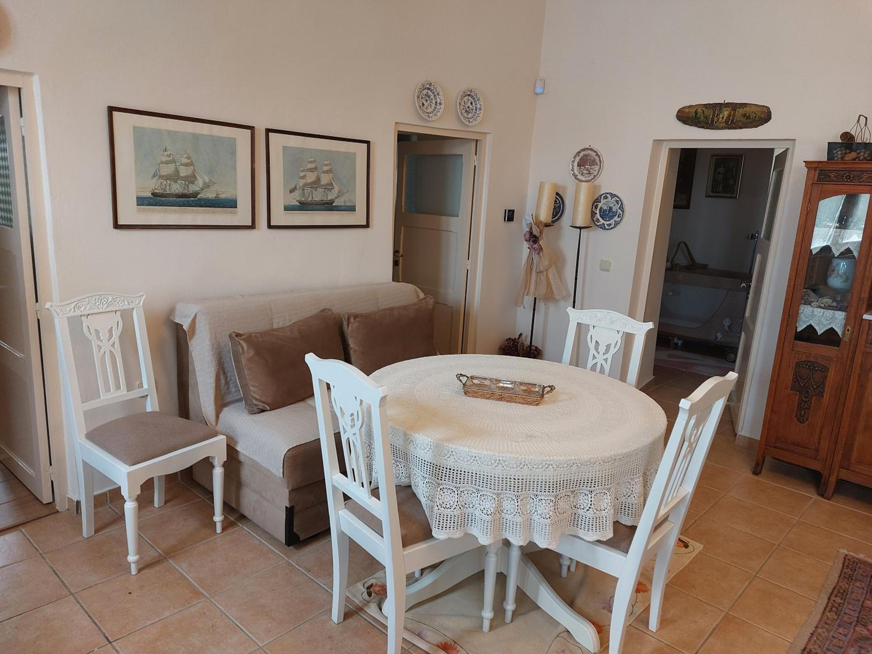 Emily's Guest House