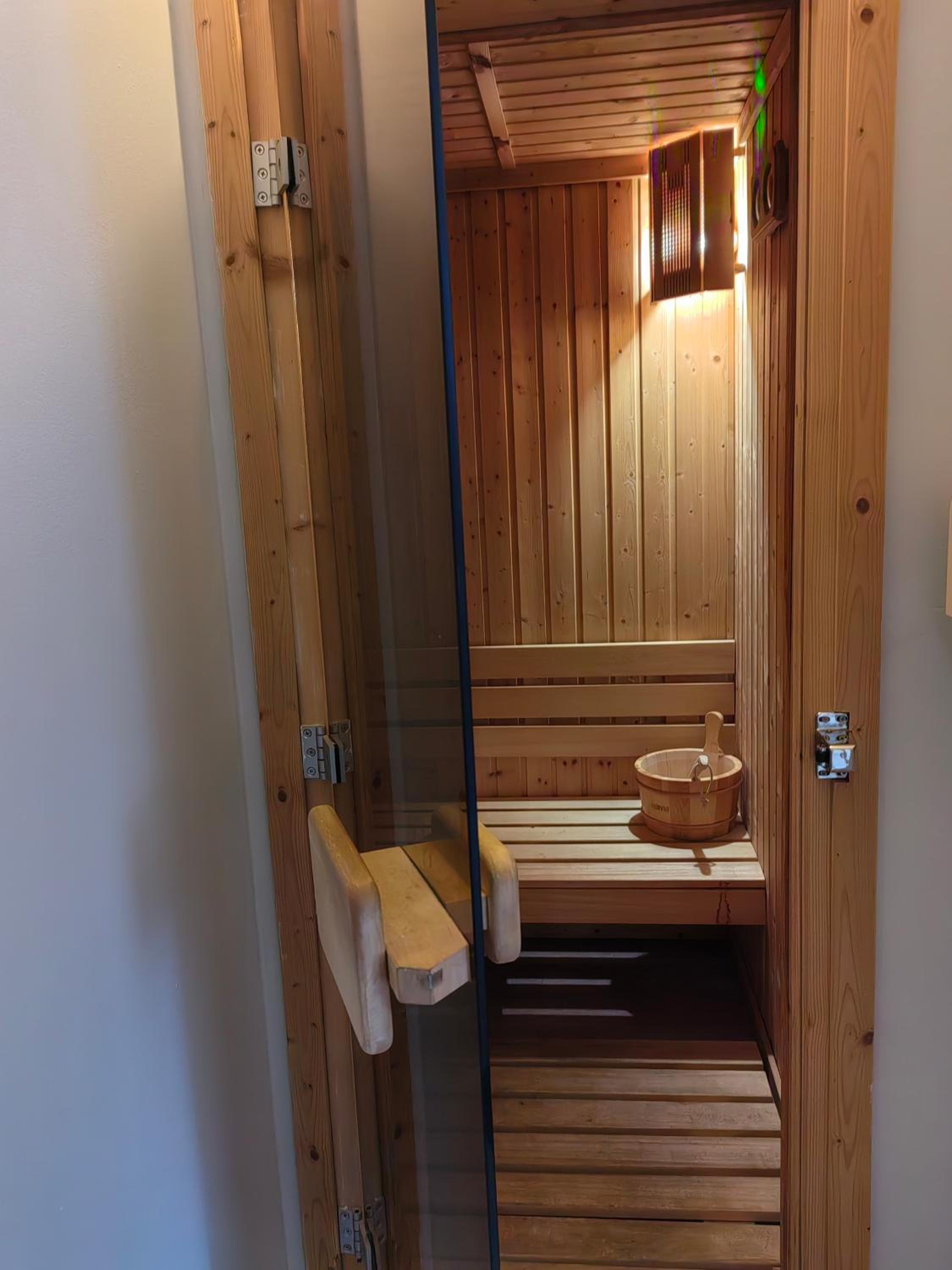 Villa Deja Vu Private Jacuzzi & Sauna, Fireplace, 3 Bedrooms, near Bansko