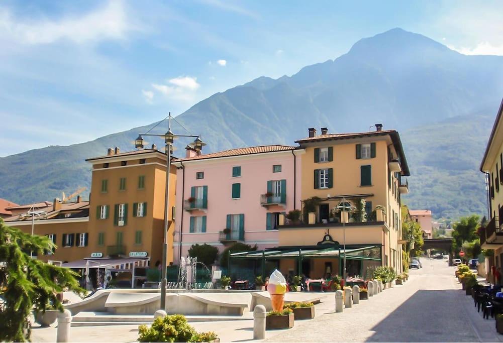 Casa Ariel, in piazza a Colico, Como Lake view 5