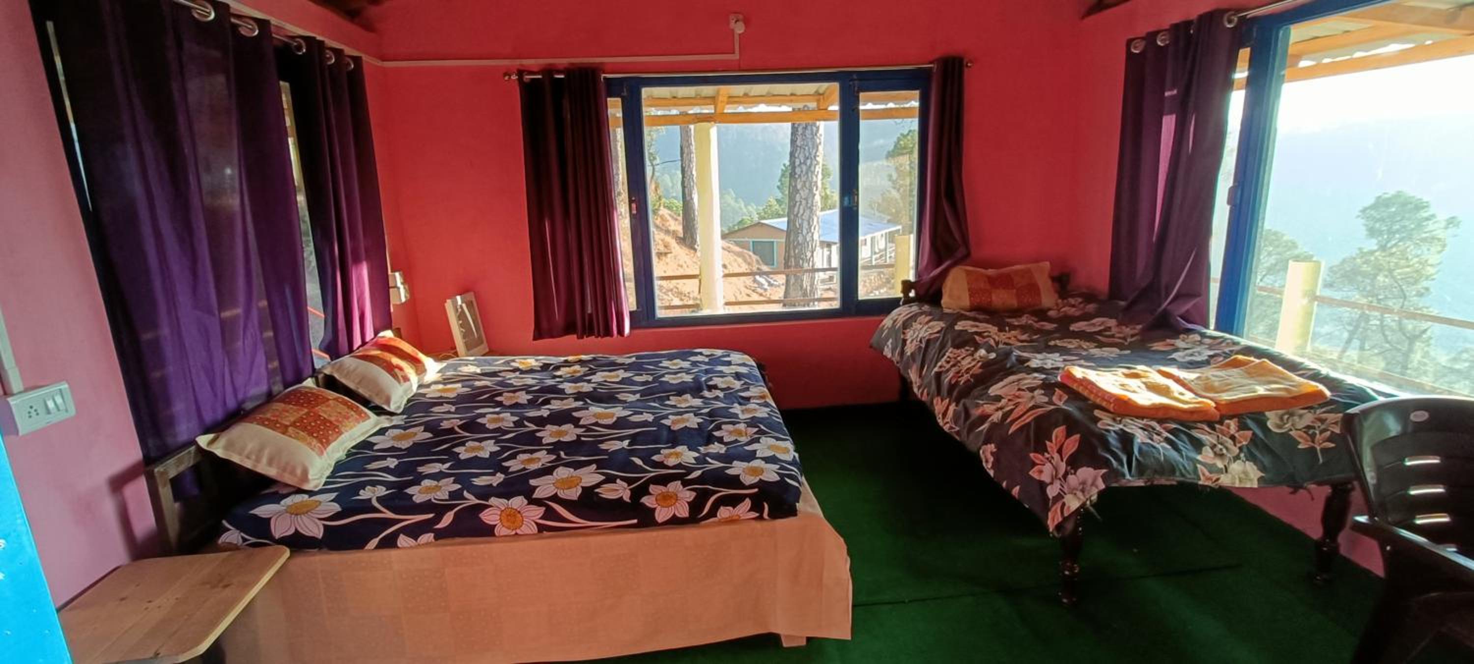 The Himalayan Heaven Homestay, Binsar view 4