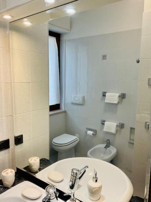 Casa Oliva Alghero en Alghero — bathroom