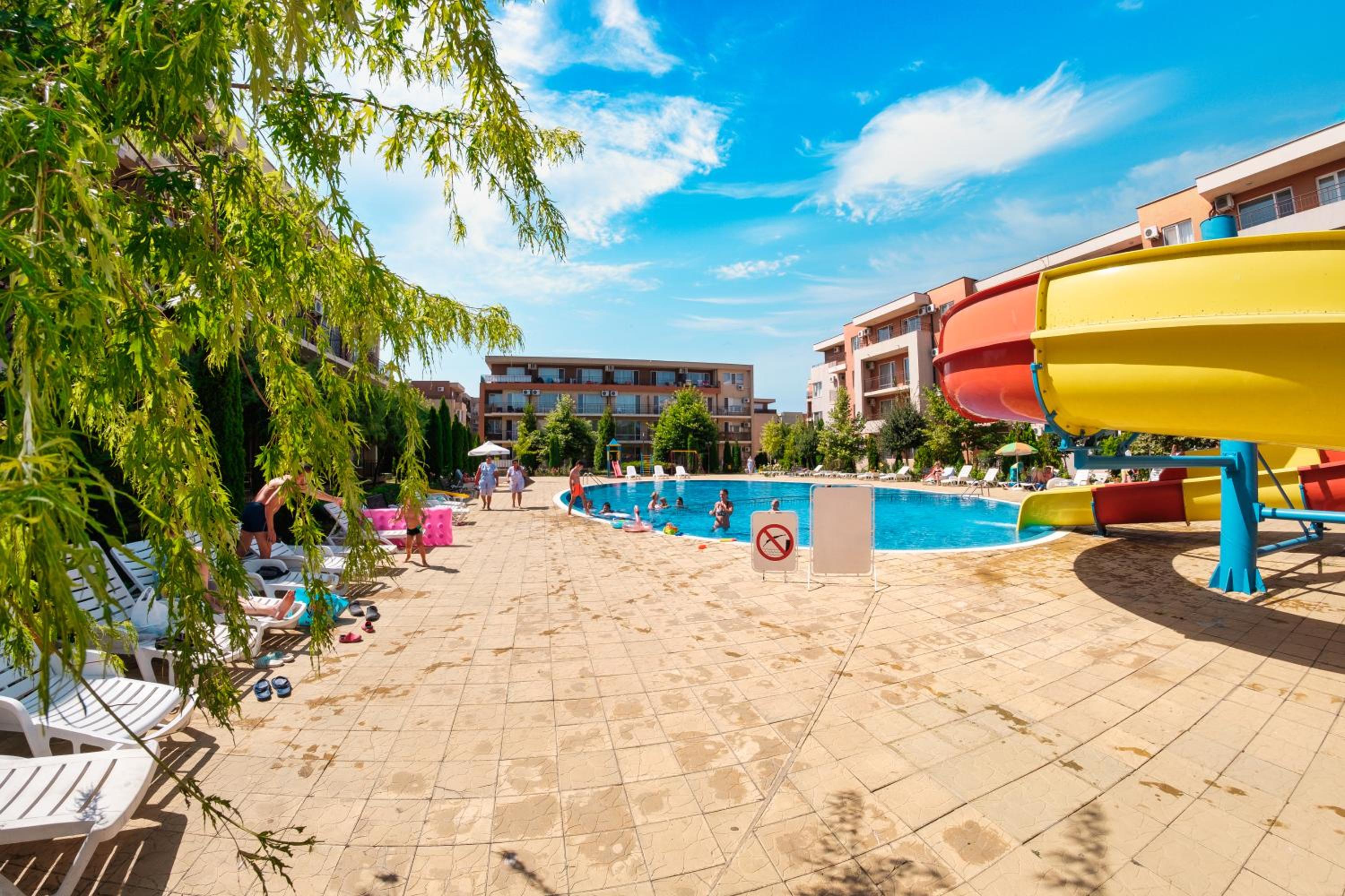 Holiday Garden Resort