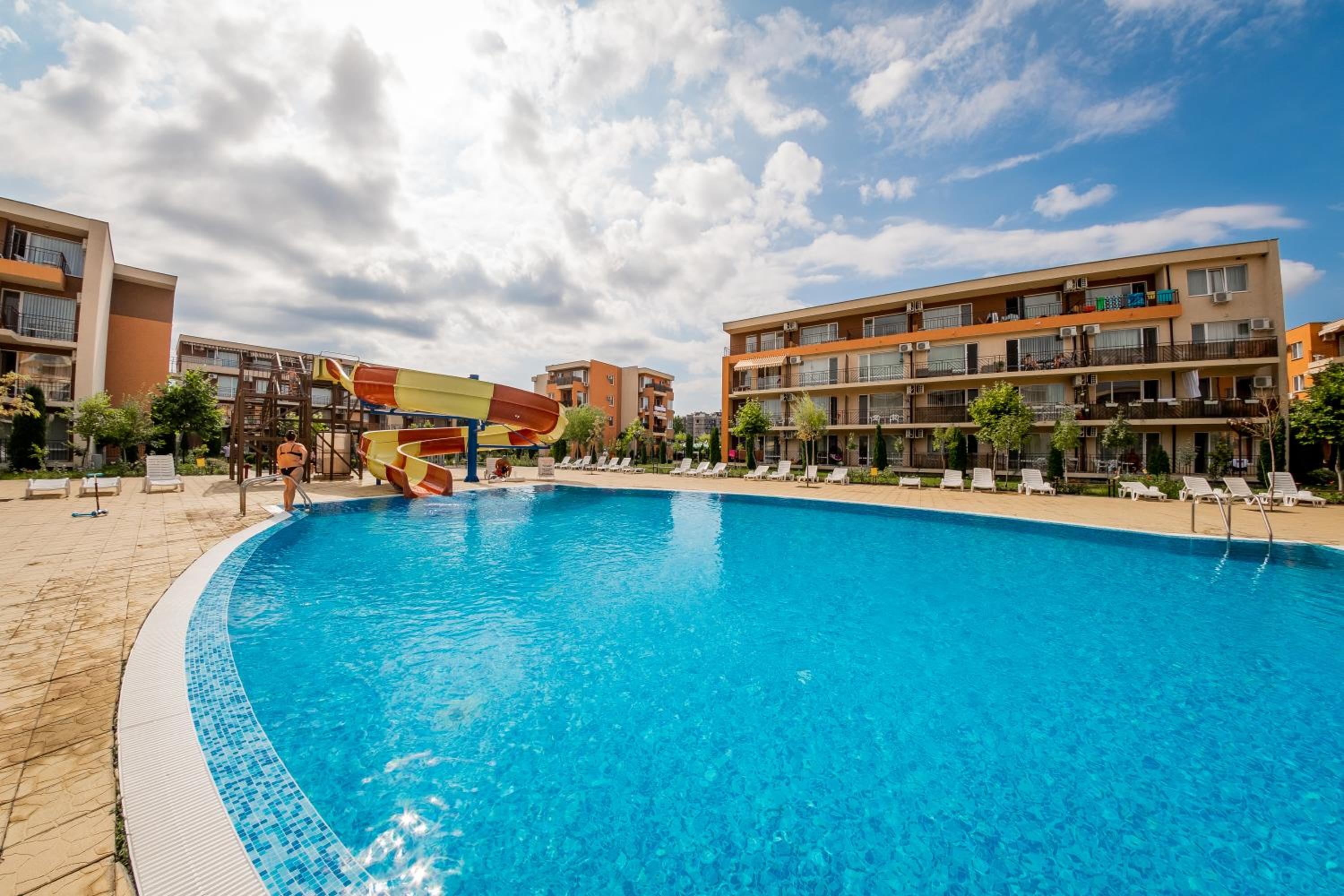 Holiday Garden Resort