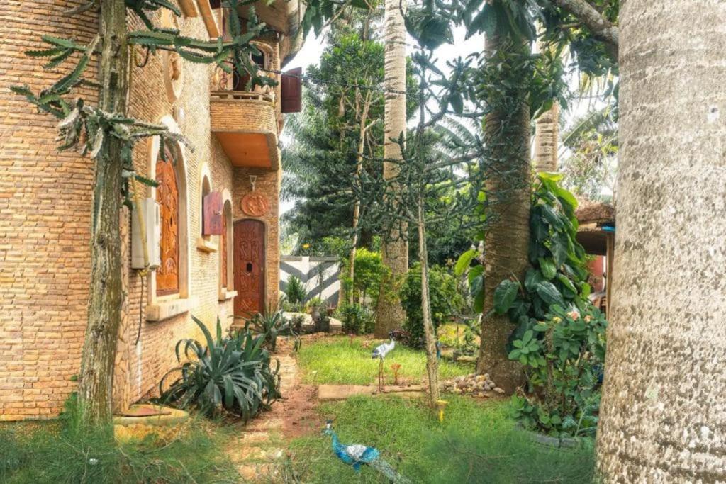 Villa Gaudi (Gaoudi)