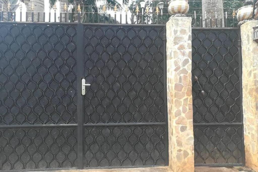 Villa Gaudi (Gaoudi)