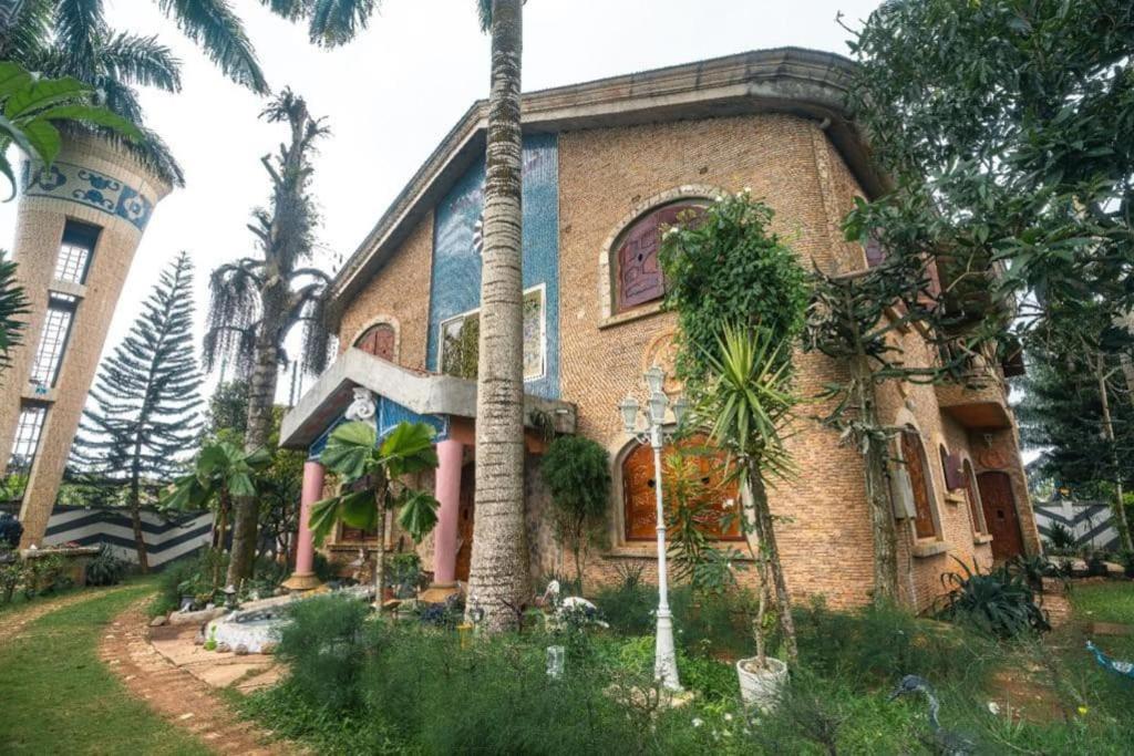 Villa Gaudi (Gaoudi)
