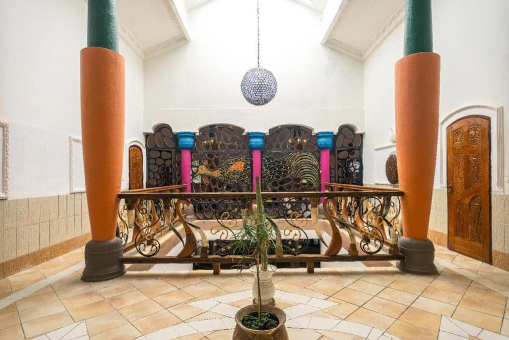 Villa Gaudi (Gaoudi)