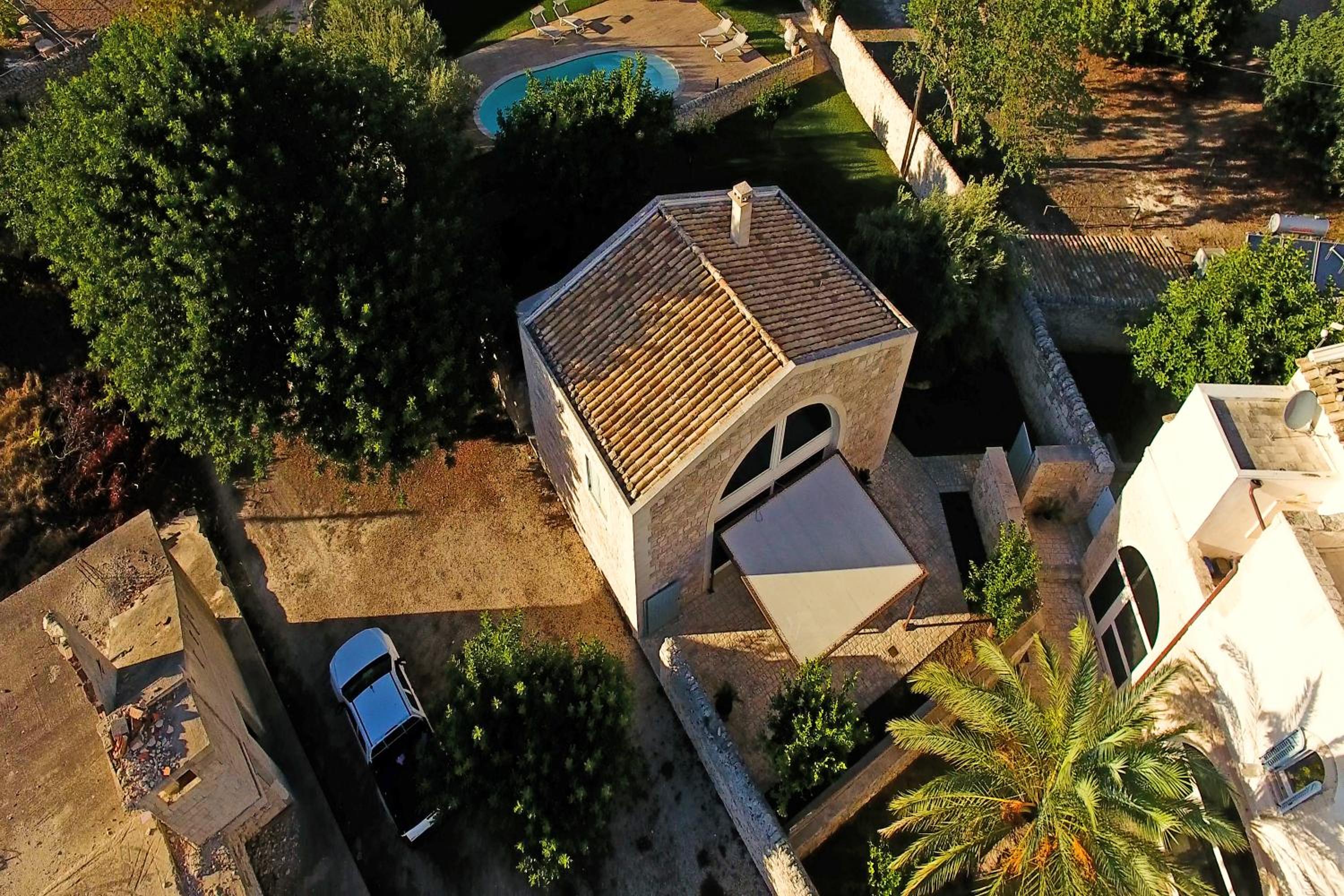 Photo 8