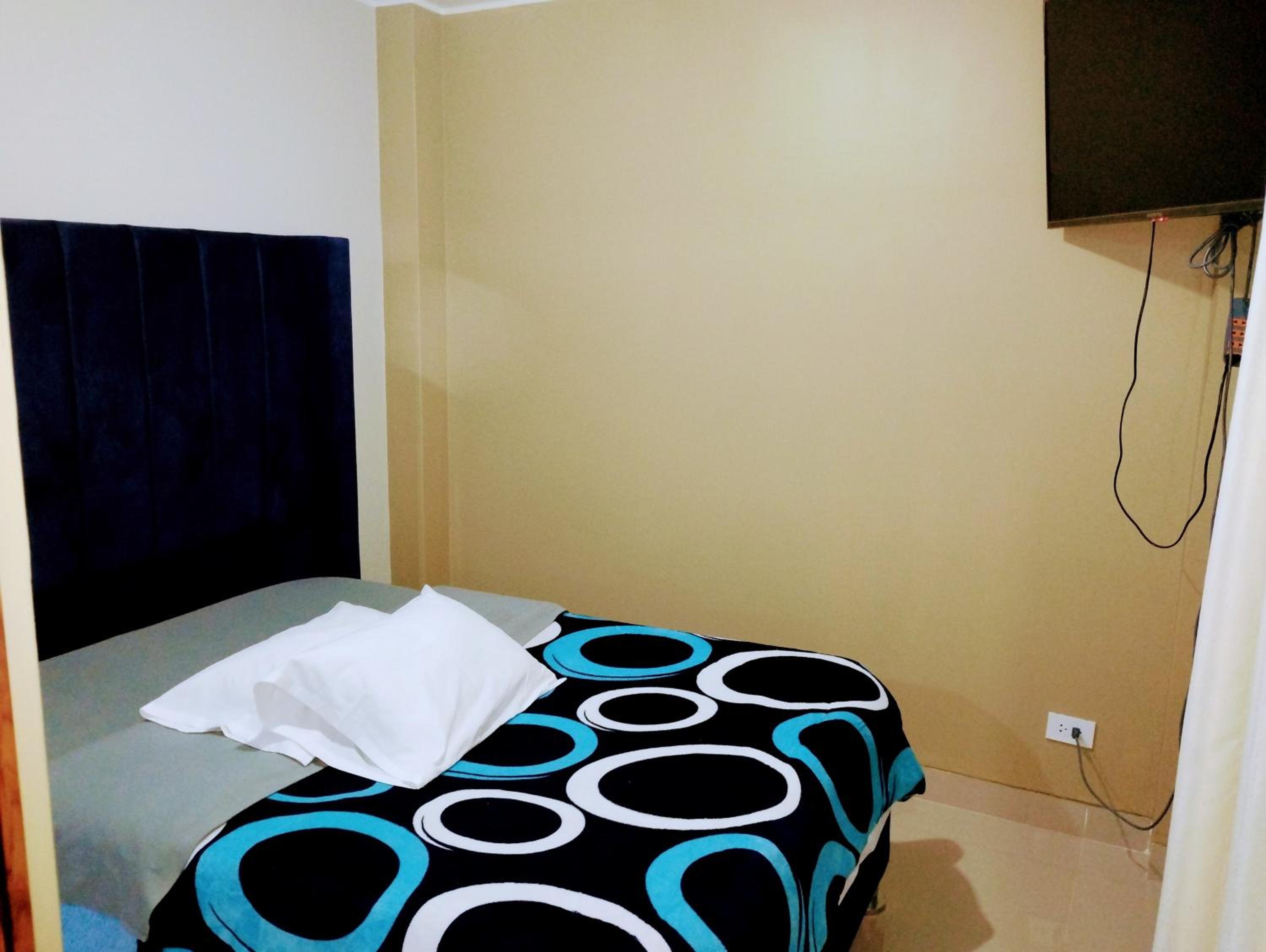 HOSTAL TOSCANO SUITES