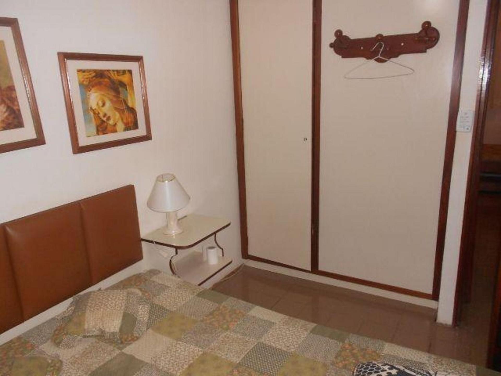 apto. prainha martim de sá 2 dor. pé na areia