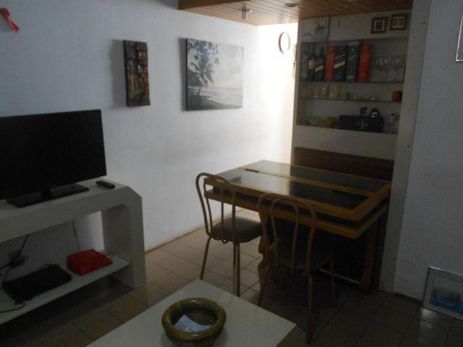 apto. prainha martim de sá 2 dor. pé na areia