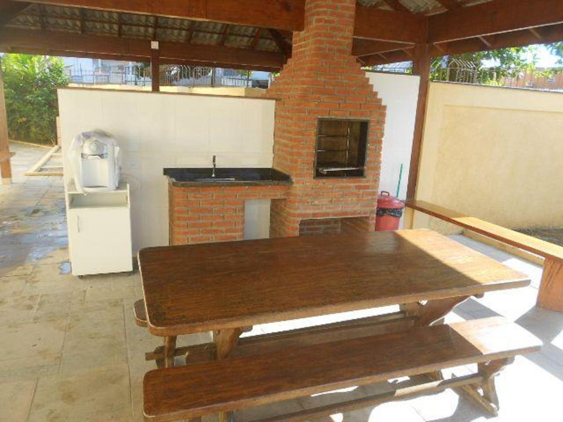 apto. prainha martim de sá 2 dor. pé na areia
