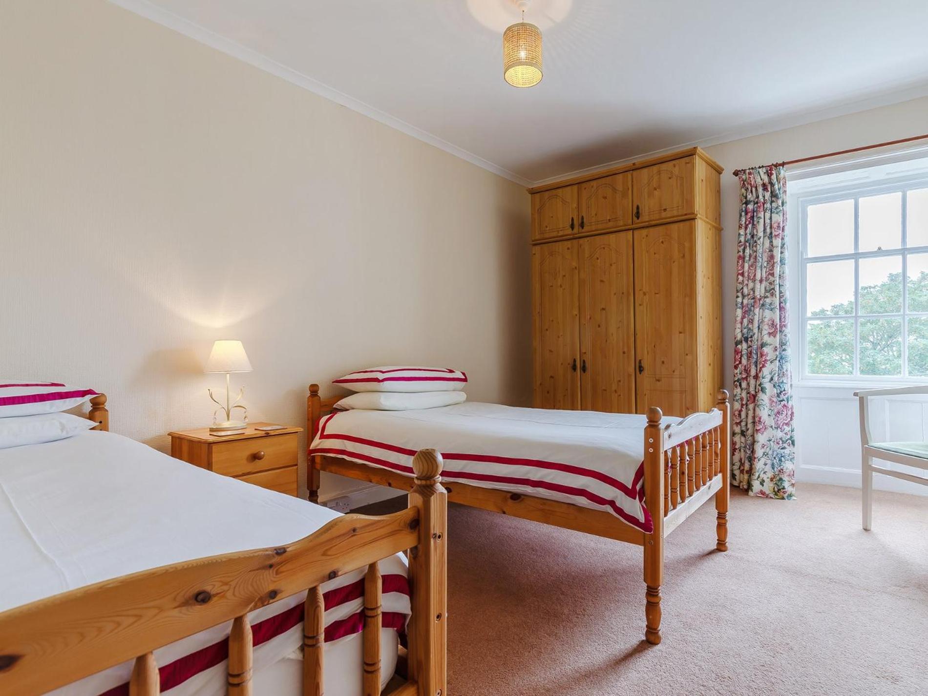 4 Bed in Wadebridge oc-penda view 5