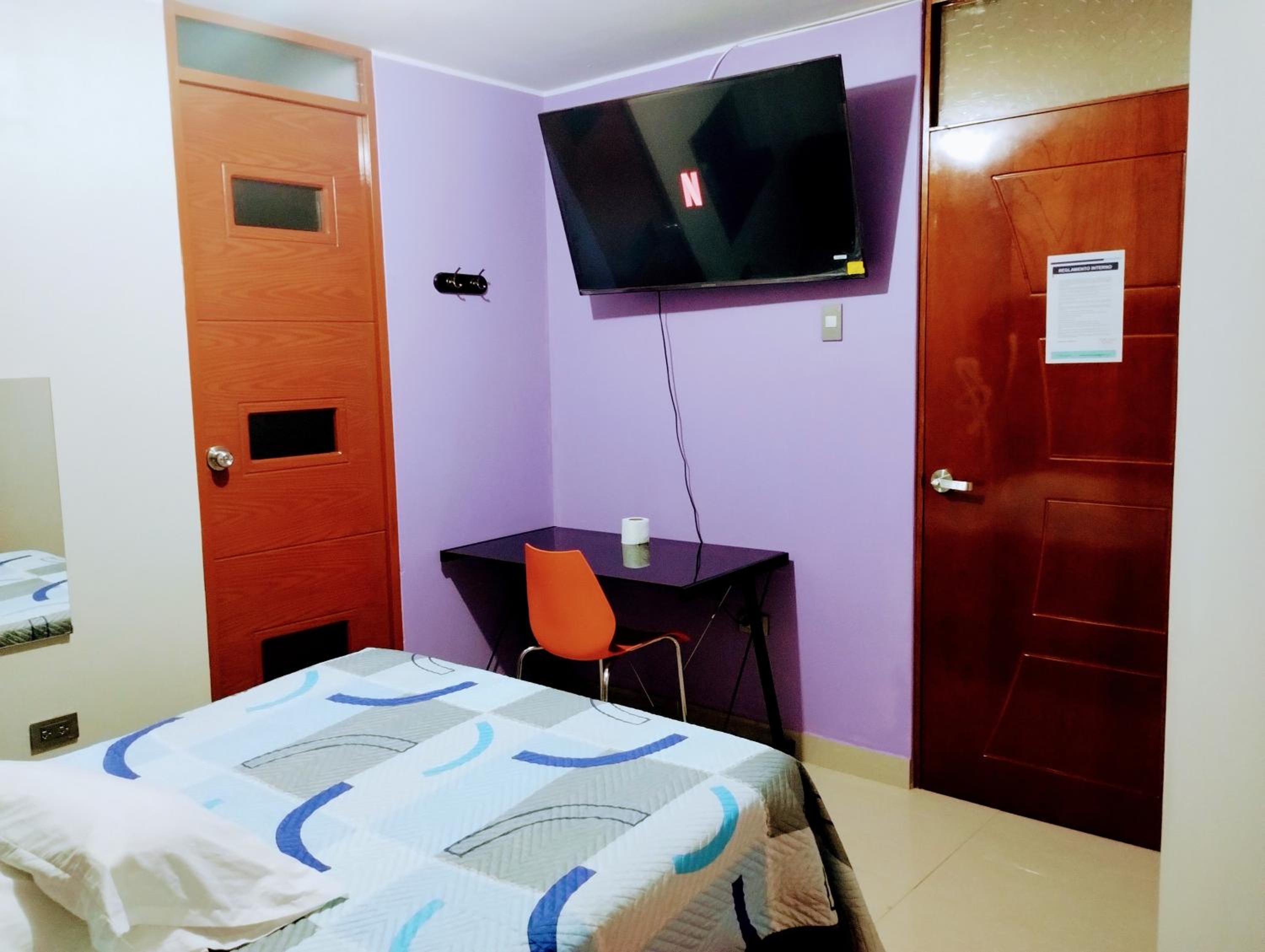 HOSTAL TOSCANO SUITES