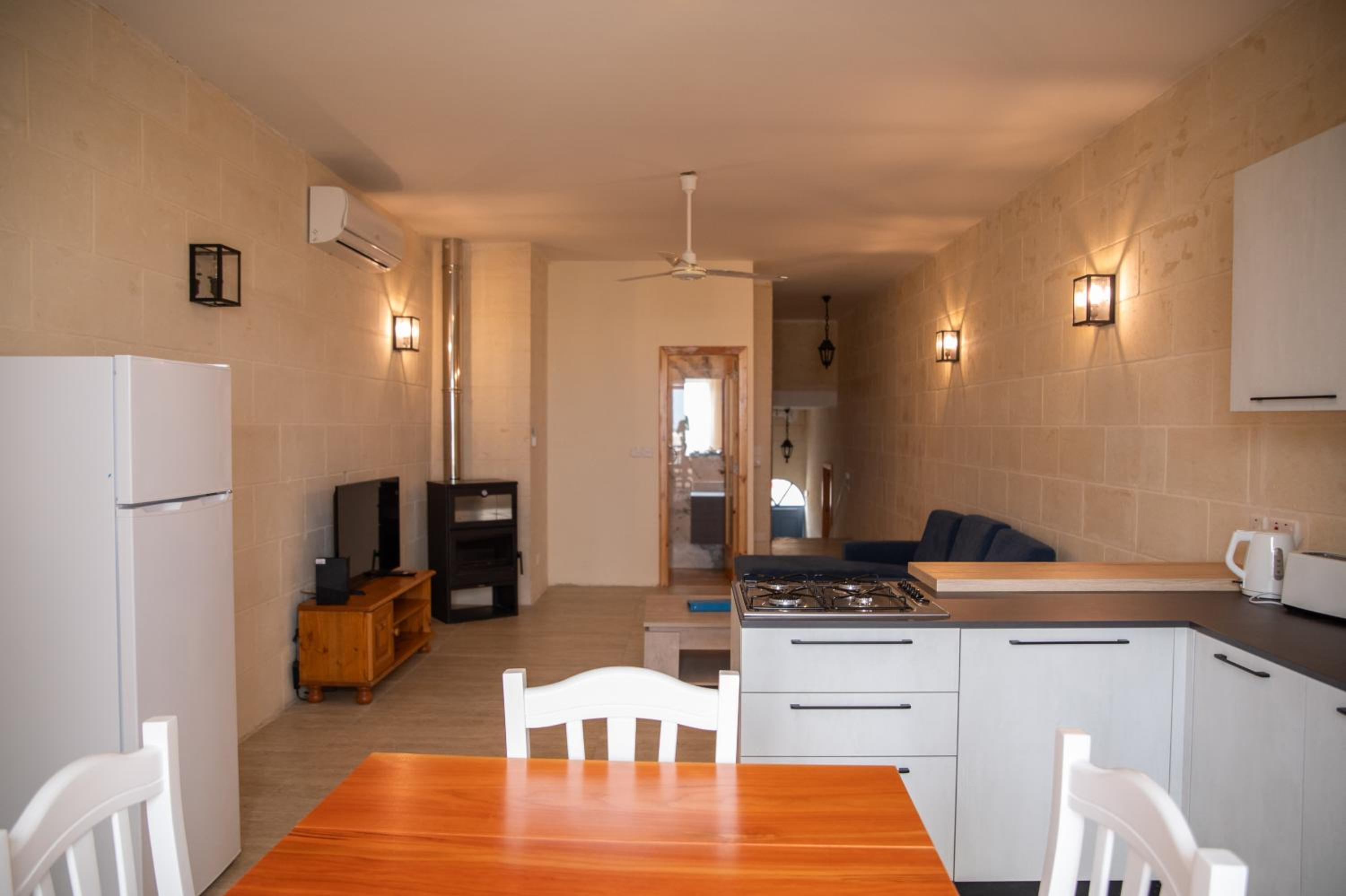 Ta' Pupa Farmhouse - Sannat view 4