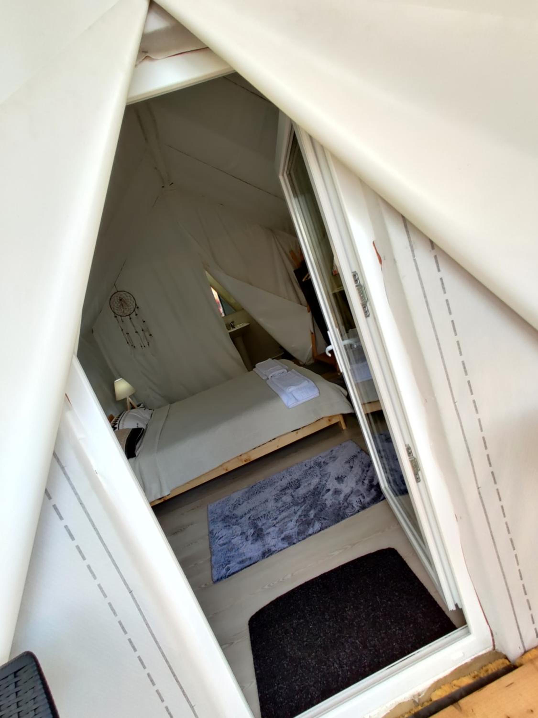 PINIALE GLAMPING TRIB
