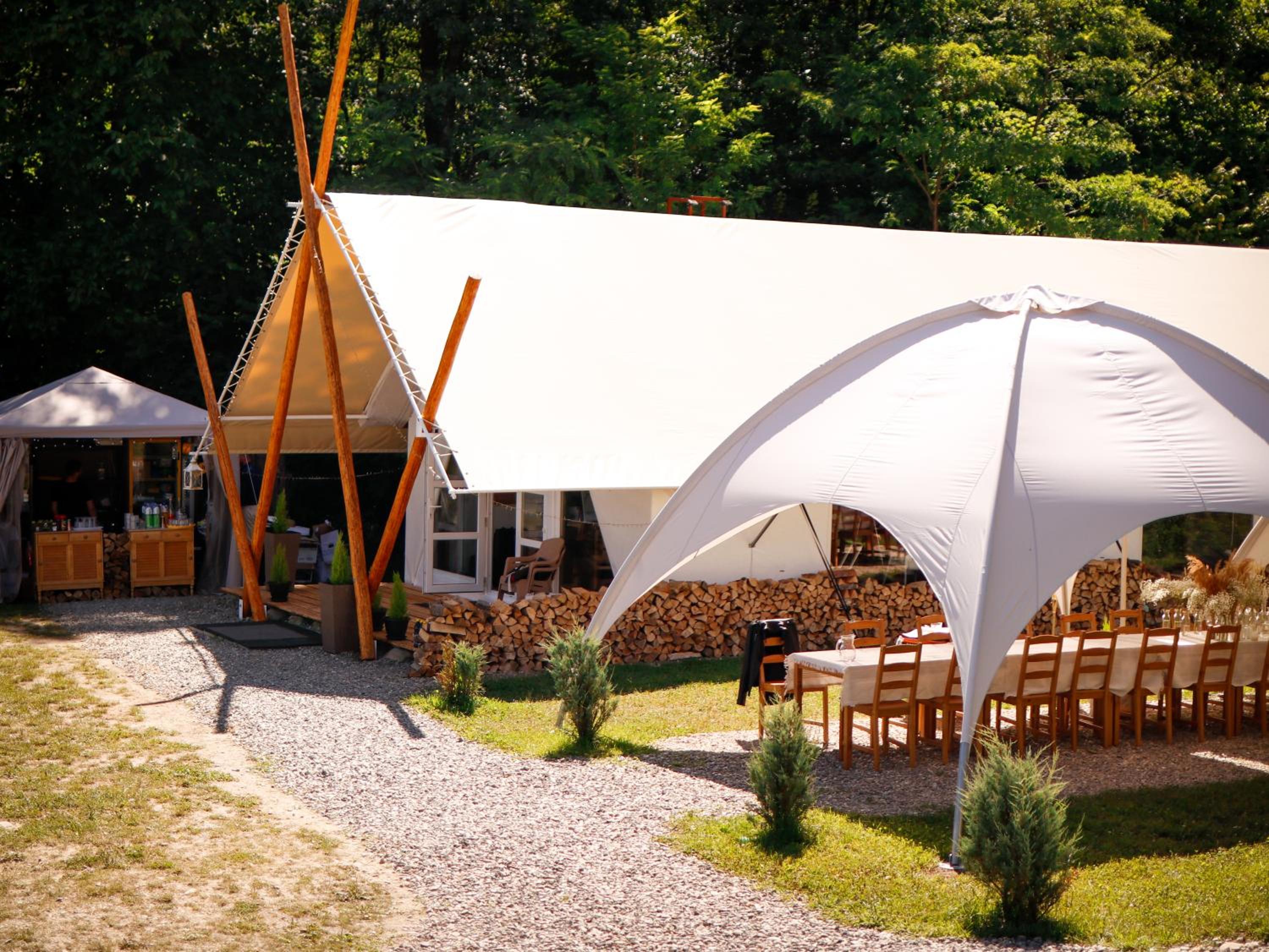 PINIALE GLAMPING TRIB