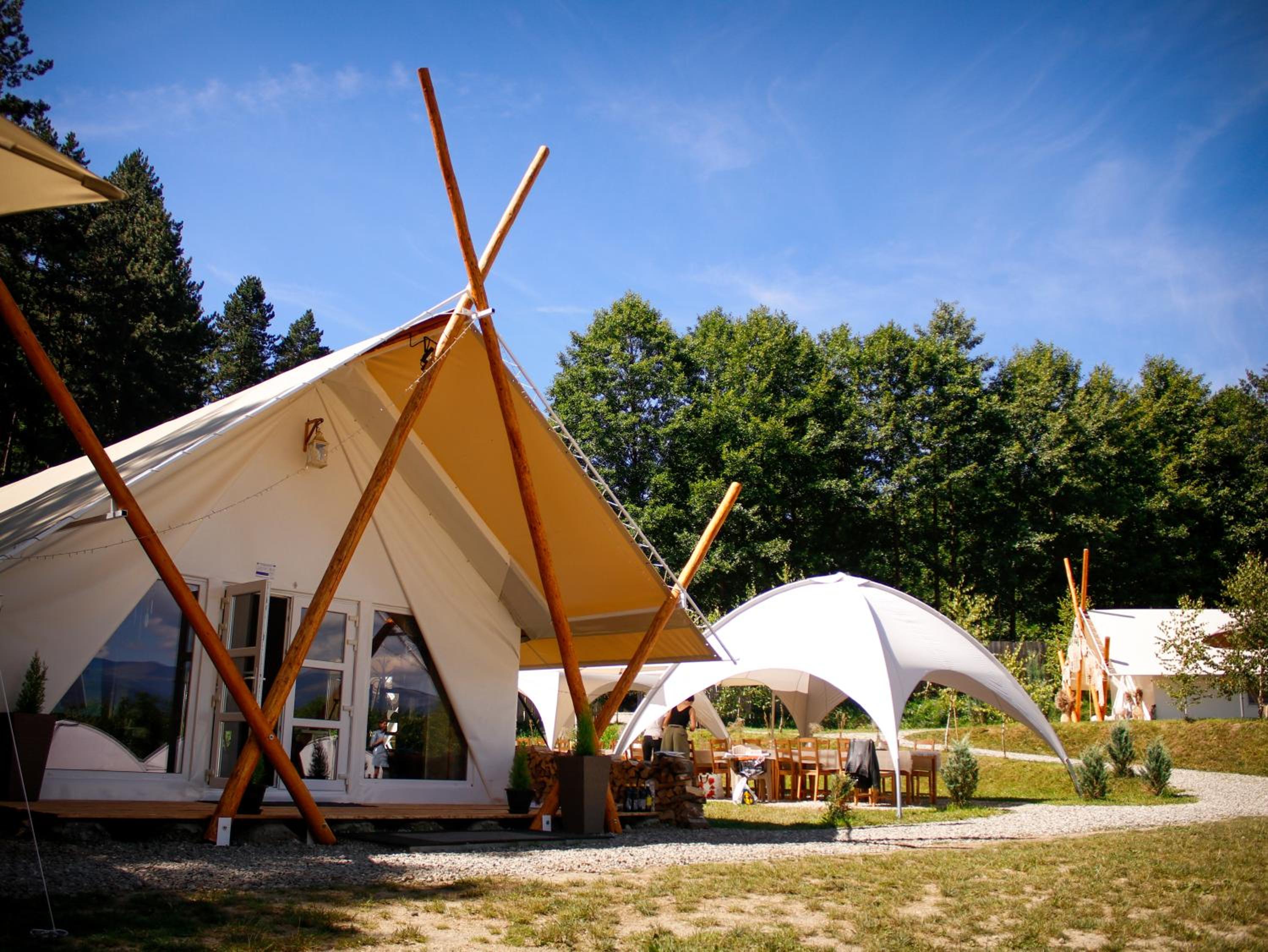 PINIALE GLAMPING TRIB