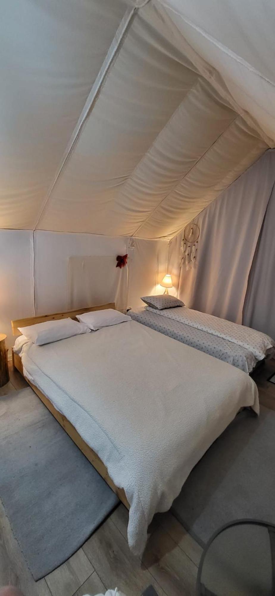 PINIALE GLAMPING TRIB