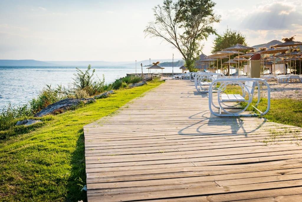 Paradise Corner Topola - 2 bedroom ground floor apartment