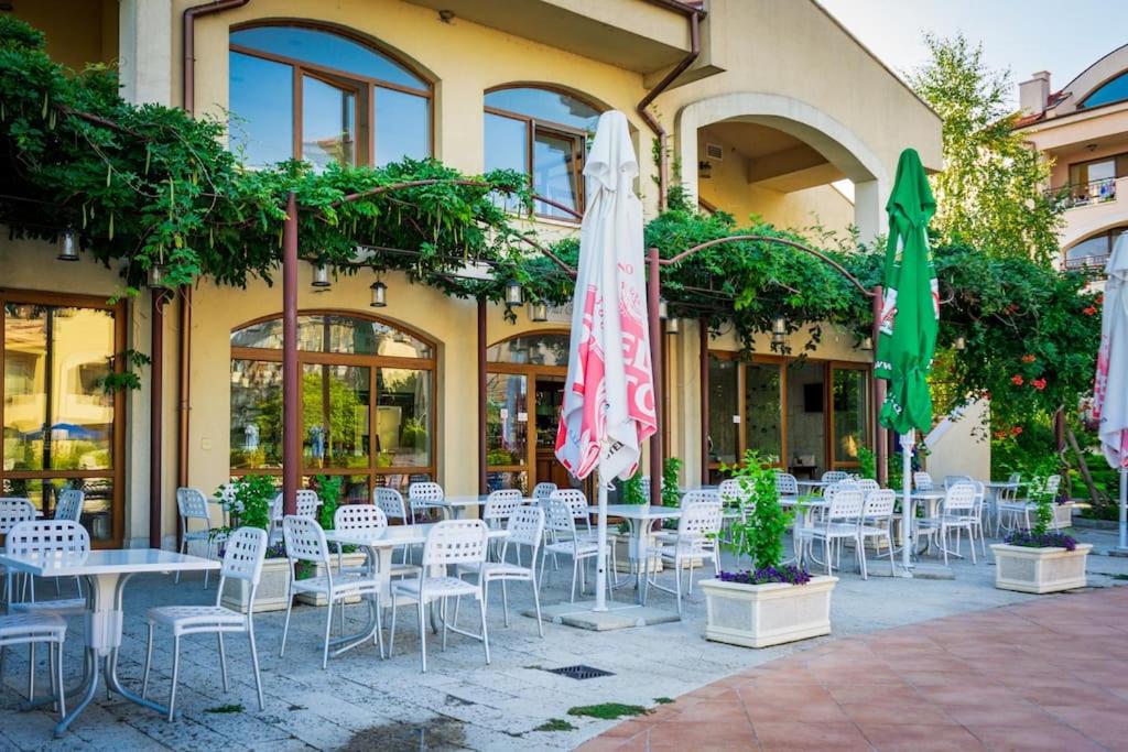 Paradise Corner Topola - 2 bedroom ground floor apartment