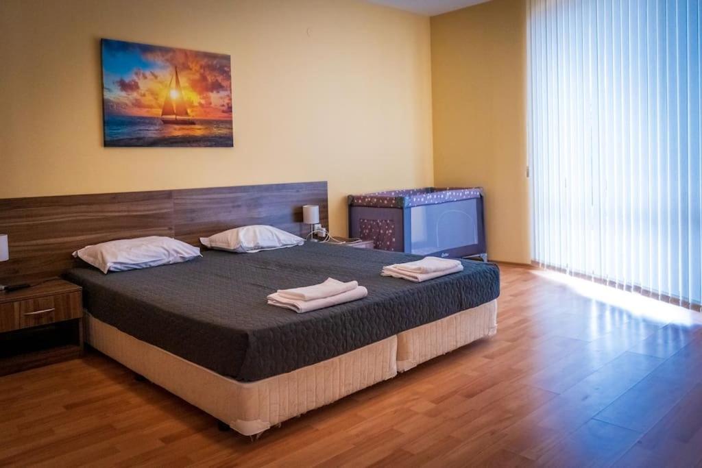 Paradise Corner Topola - 2 bedroom ground floor apartment