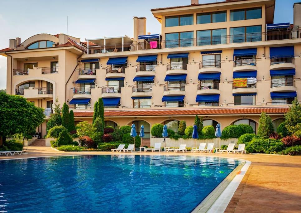 Paradise Corner Topola - 2 bedroom ground floor apartment