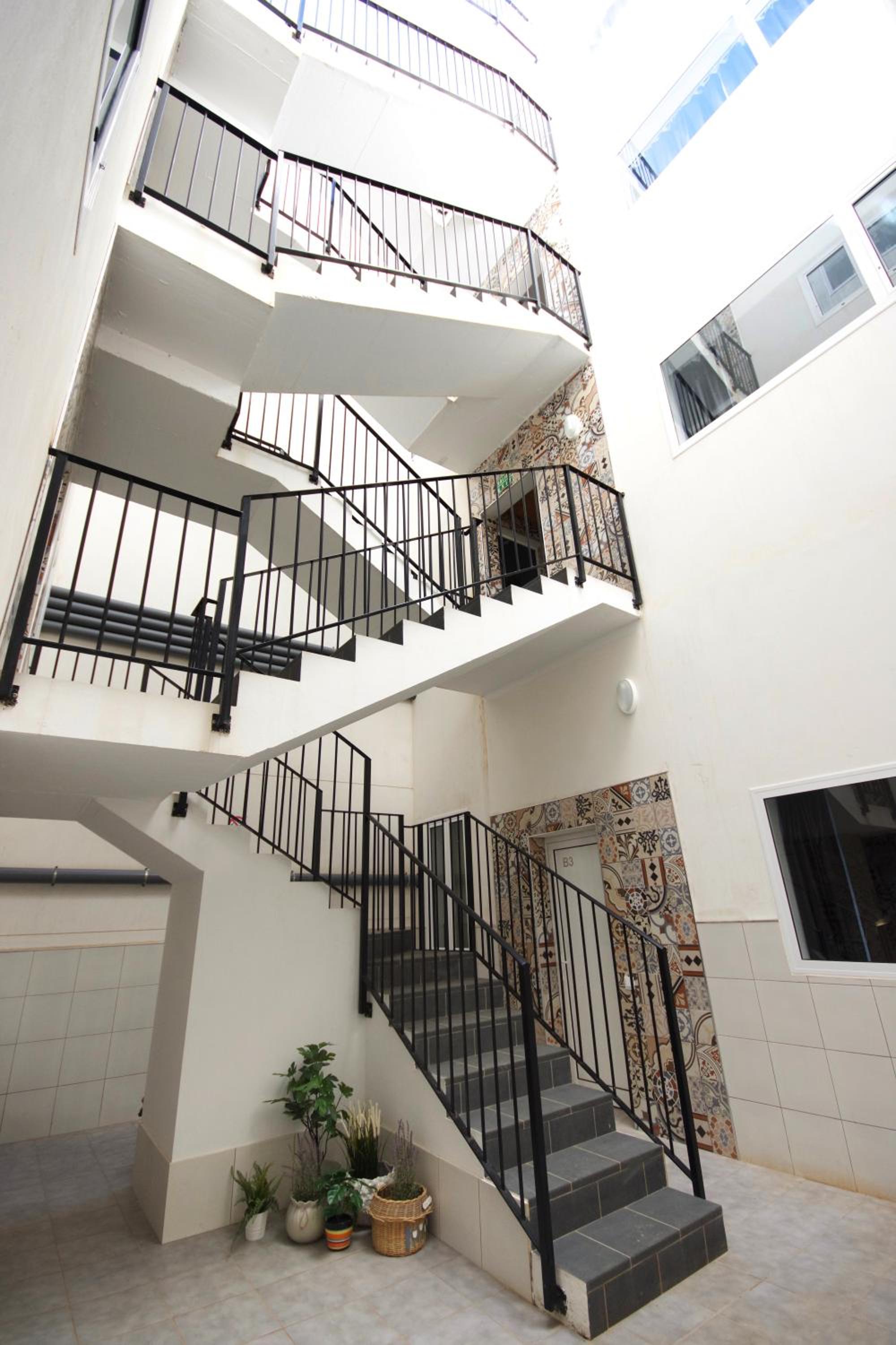 Two bedrooms apartment close to airport