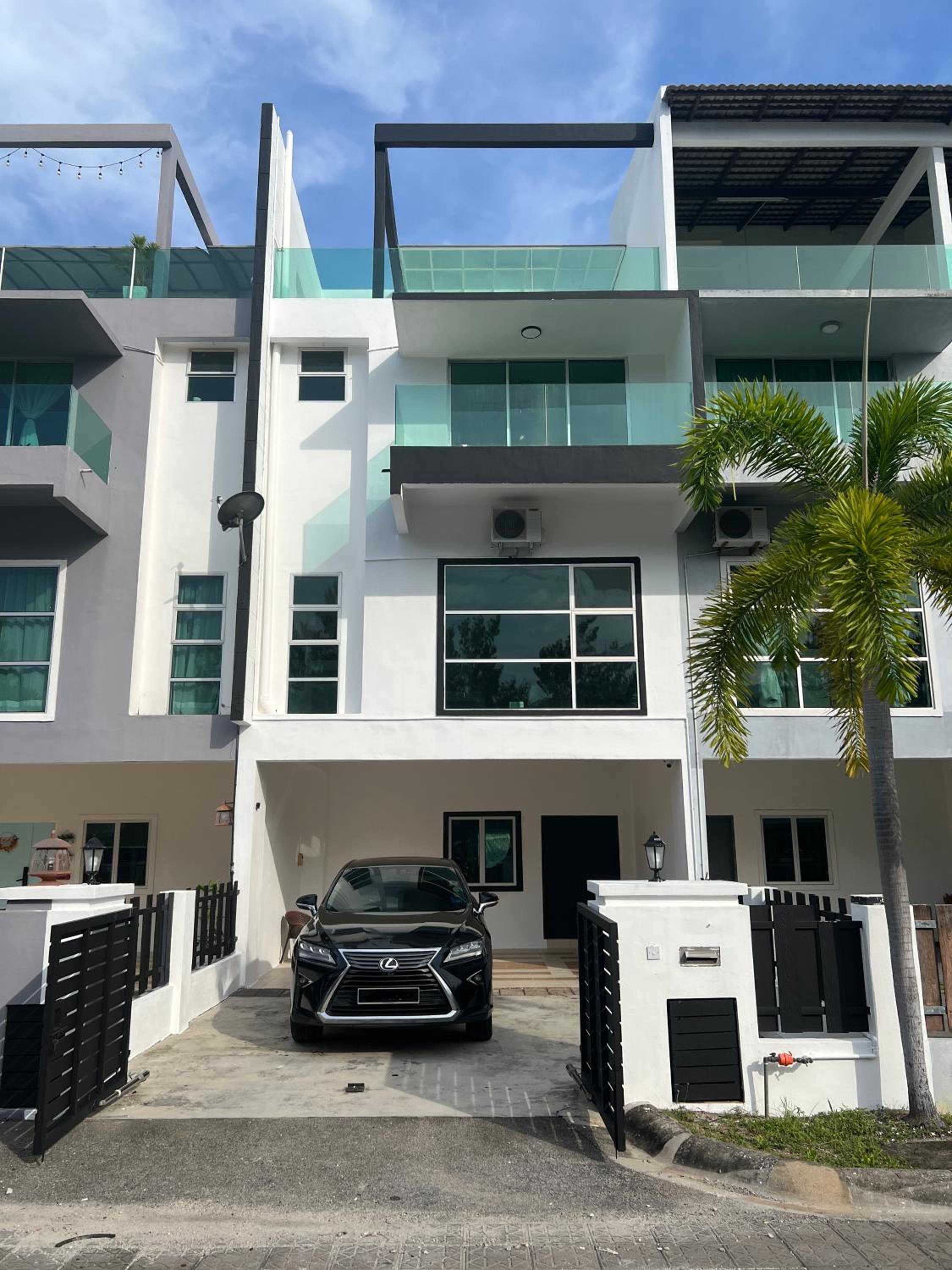 Trichrome Marina Island Pangkor Minimalist 5R4B Villa photo 1