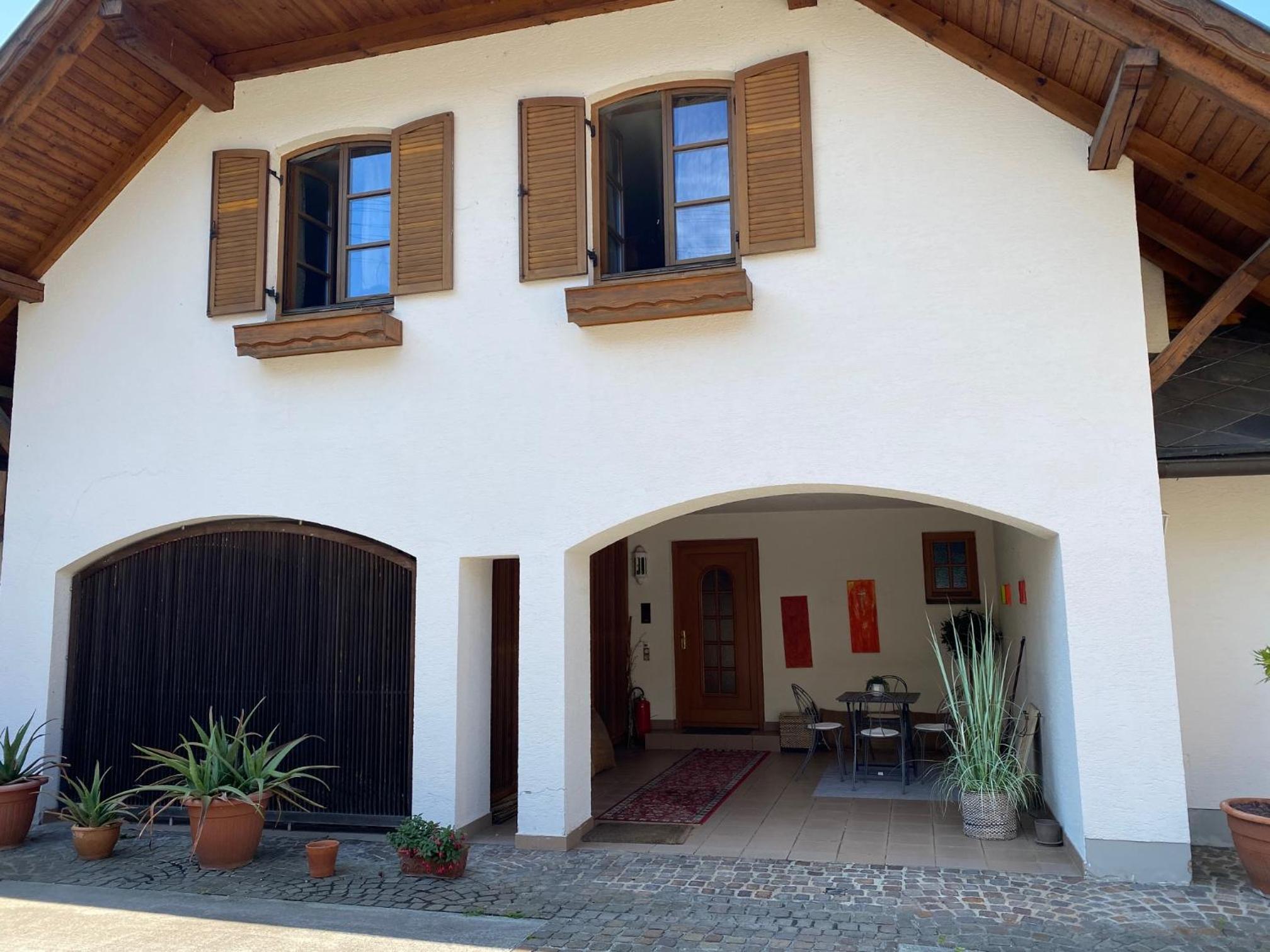 IV Gemütliche Ferienwohnung in Pool-Position
